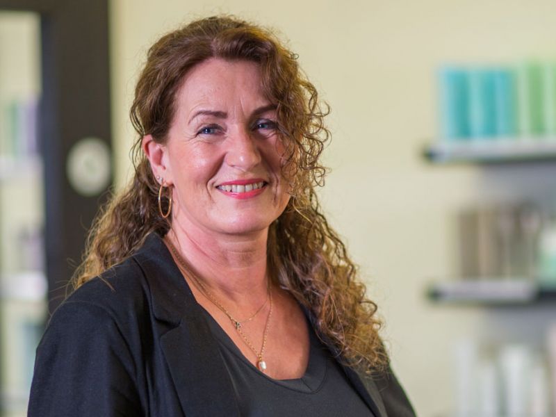 Angela Stock, Top-Stylistin im Friseur Salon 2000