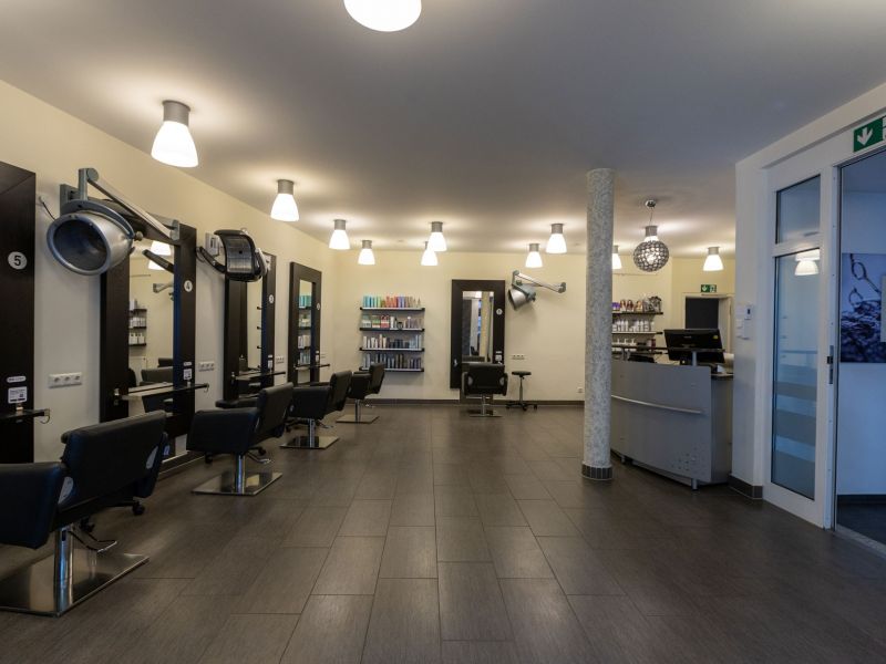Gesamt Innenansicht vom Friseur Salon 2000 in Mainz-Mombach