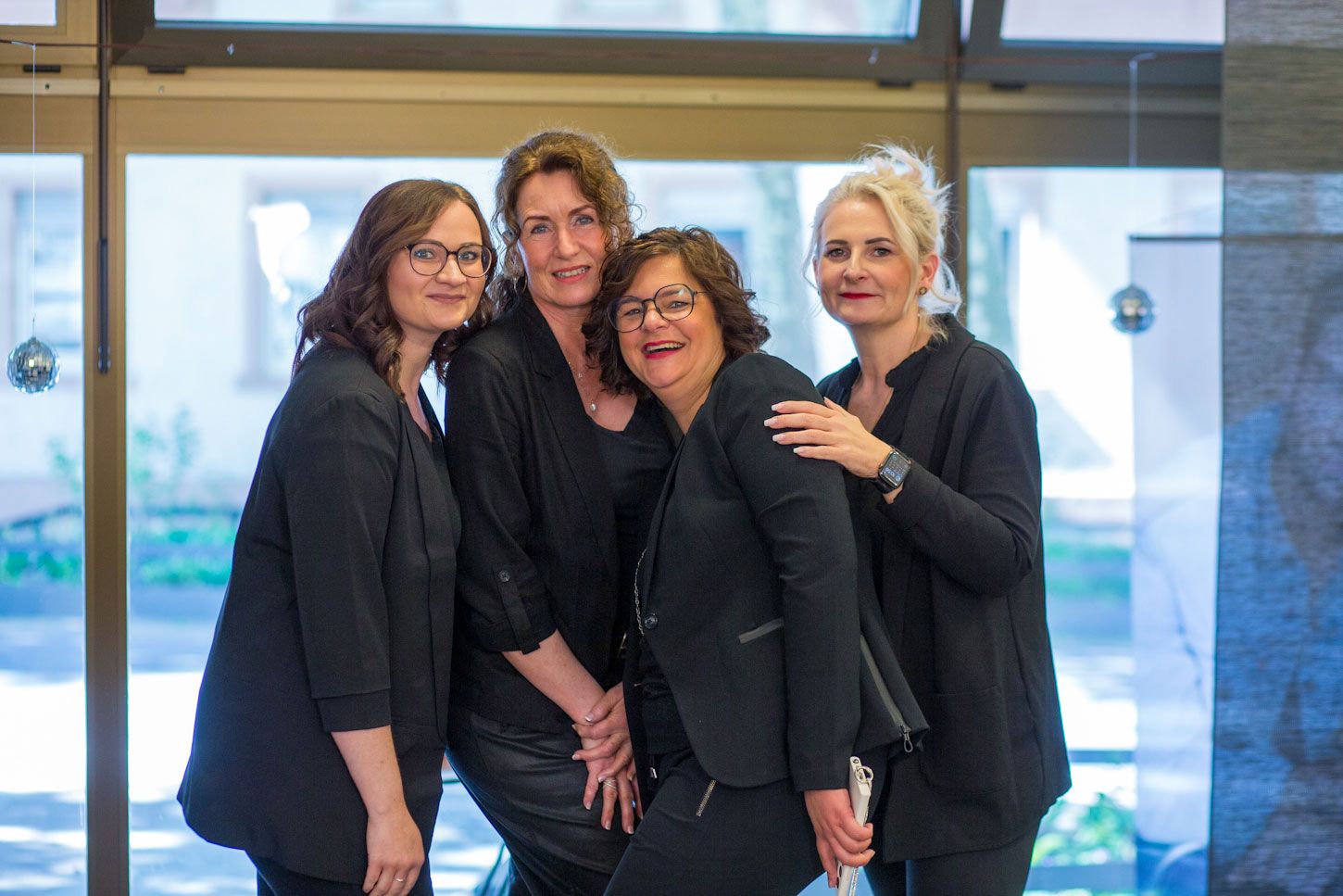 Das Team vom Friseur Salon 2000 in Mainz-Mombach